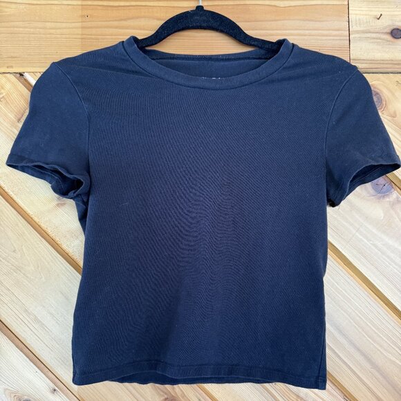 Abercrombie & Fitch Tops - Abercrombie & Fitch Soft A&F Essentials Black T-Shirt Size Small